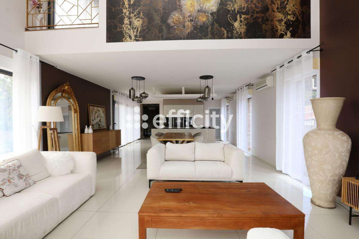 Maison à SALLAUMINES