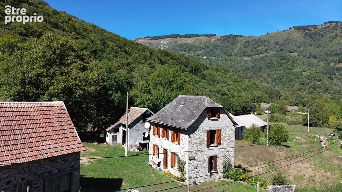 Maison et dépendances ,Au pied du Valier 09800. - photo 2