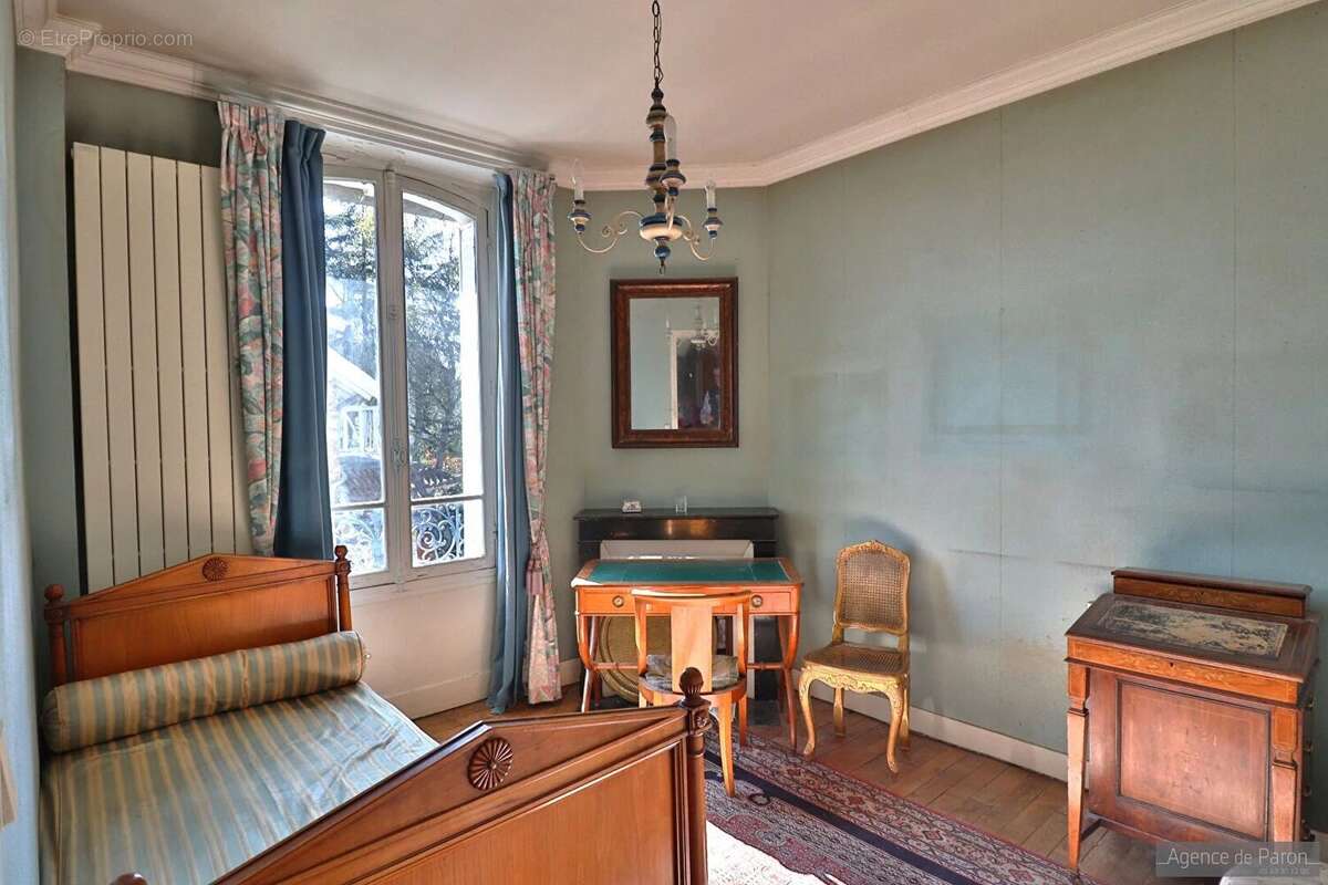 Maison à VERRIERES-LE-BUISSON