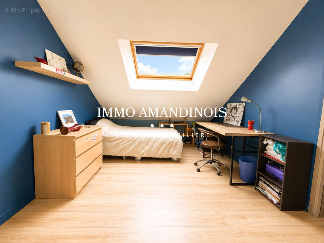 Maison de ville à Saint-Amand-les-Eaux, bâtie sur 952 m2. - photo 17