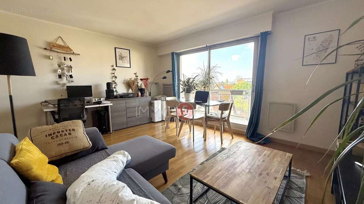 Appartement à LE RAINCY