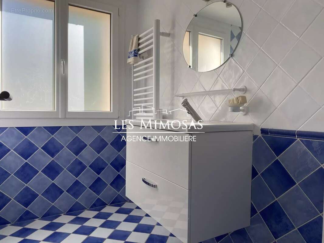 Appartement à FREJUS