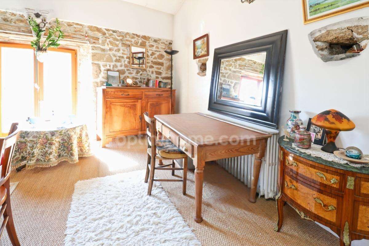 Maison de Charme et de Caractère de 353 m² - 9 Pièces - 6 Chambres sur parcelle de 662 m² - BELLAC 87300 - photo 20