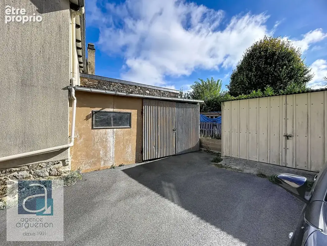 CAULNES - Maison de caractère avec dépendances, à proximité du centre-bourg - photo 12