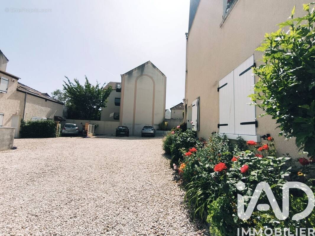 Photo 1 - Appartement à VILLENOY