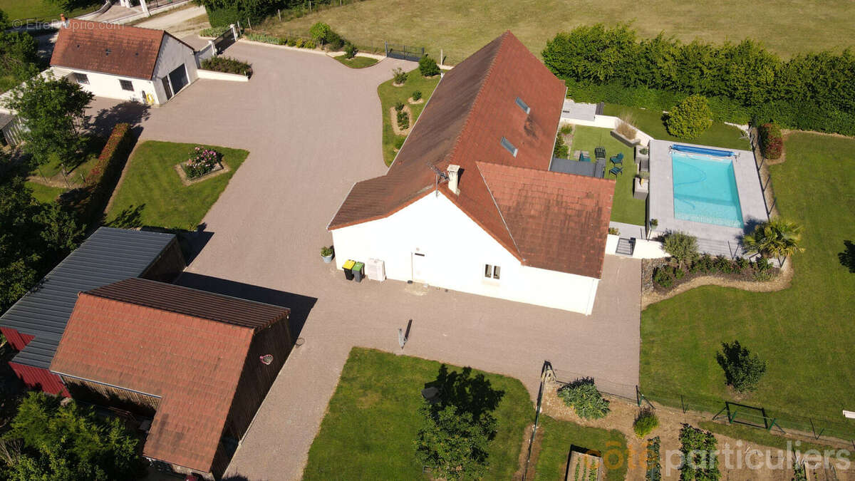 Maison à CHATEAUNEUF-SUR-CHER