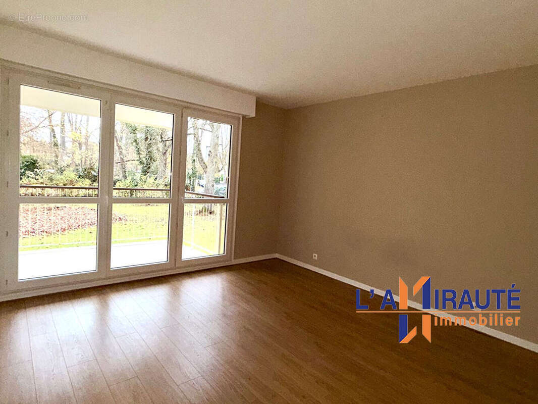 Appartement à MAISONS-LAFFITTE
