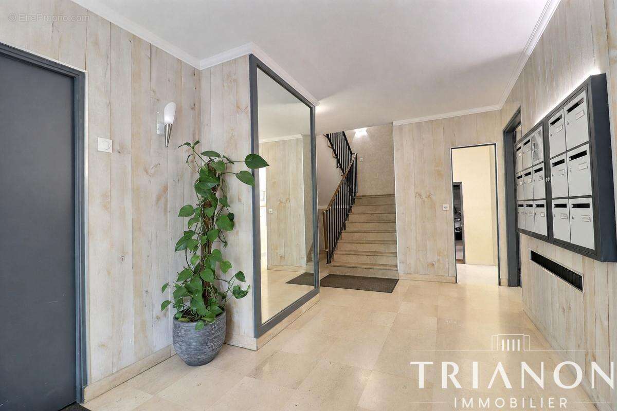 Appartement à L'ETANG-LA-VILLE