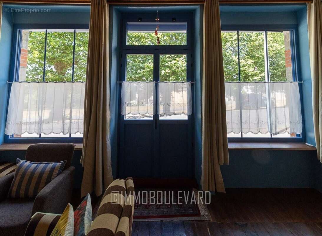 Maison avec jardin et garage à St. Maurice près Pionsat - photo 15