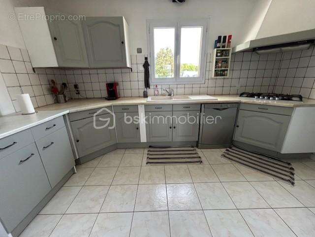Maison de plain-pied sur grand terrain à Meursac - photo 4