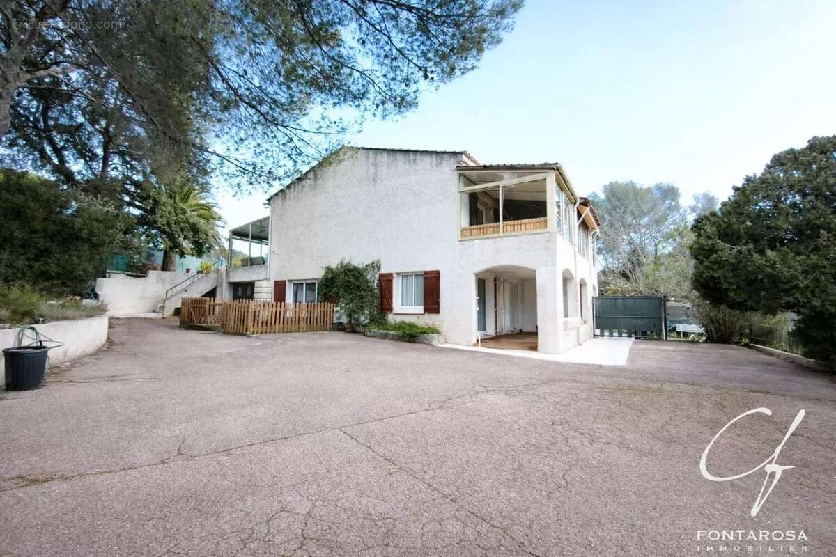 Maison à FREJUS