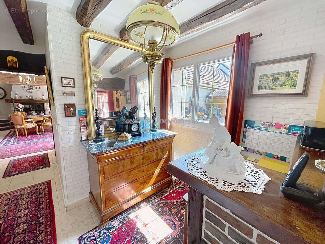 Maison 185 m² à Clery-Saint-Andre  - photo 2