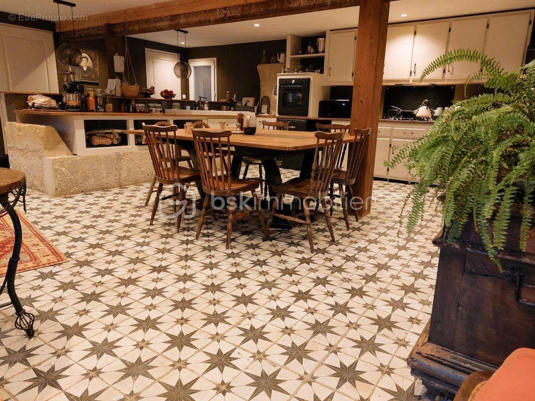 Maison à BOURDELLES