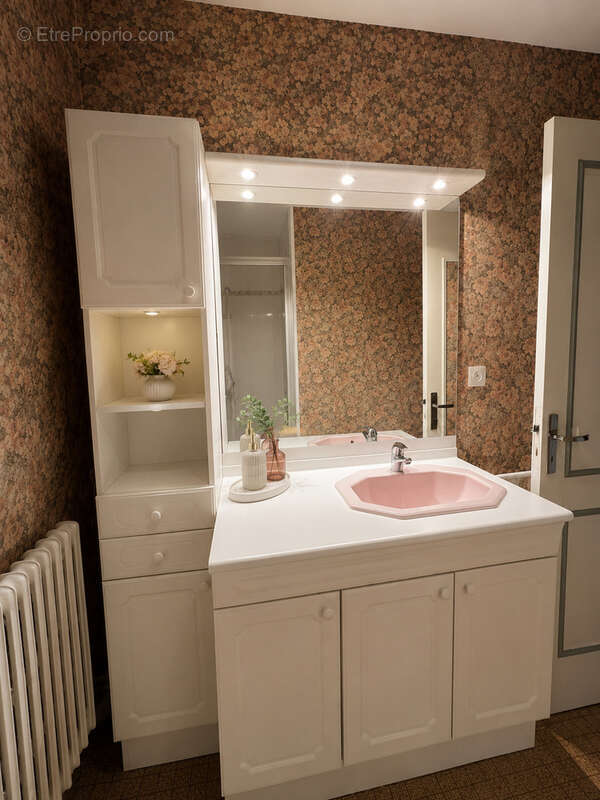 Maison 94 m² à Dun-Le-Palestel  - photo 33