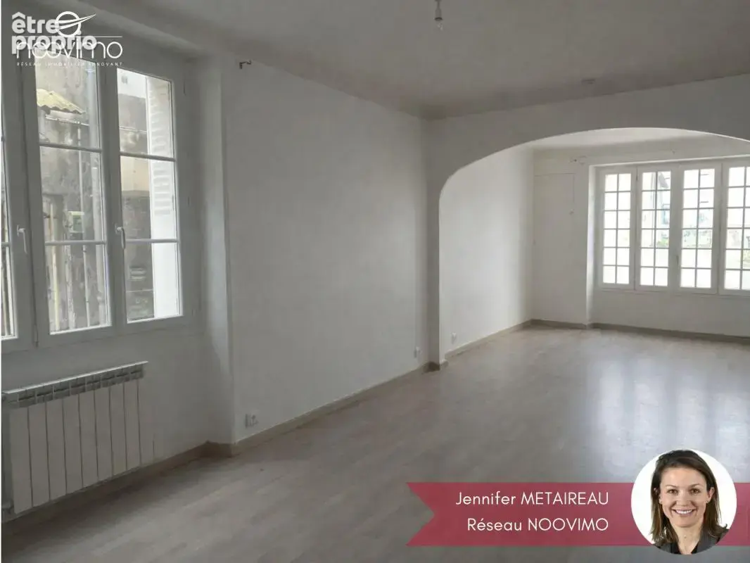 Maison ancienne de bourg de 122 m2 avec dépendances - photo 2