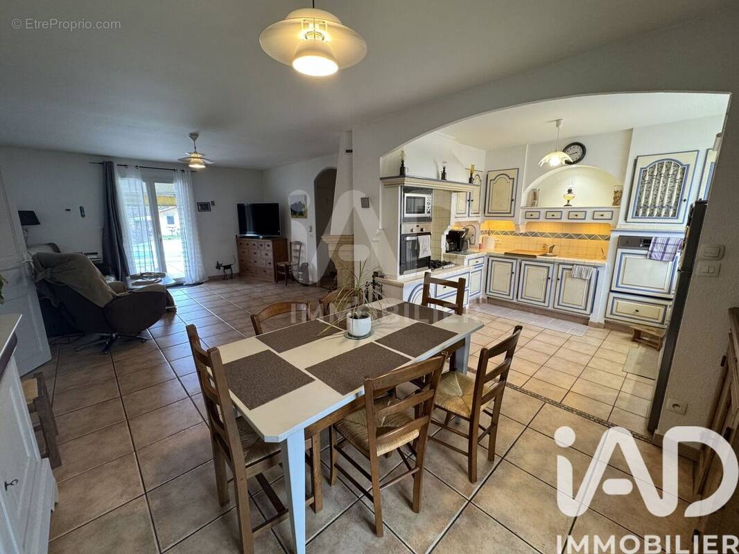 Photo 1 - Maison à LE MARTINET