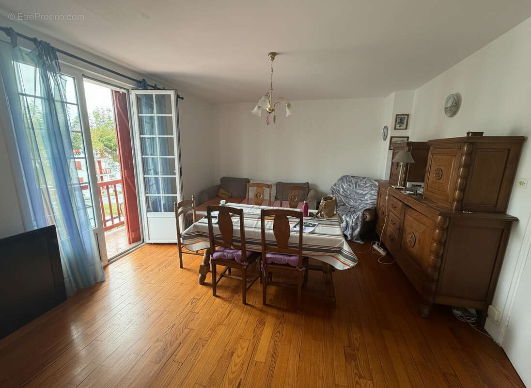 Hendaye- Bel appartement  T4 avec terrasse, garage fermé et cave - photo 3