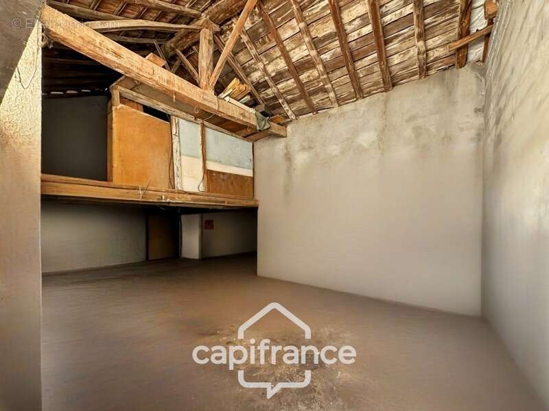 Maison à BOUGE-CHAMBALUD