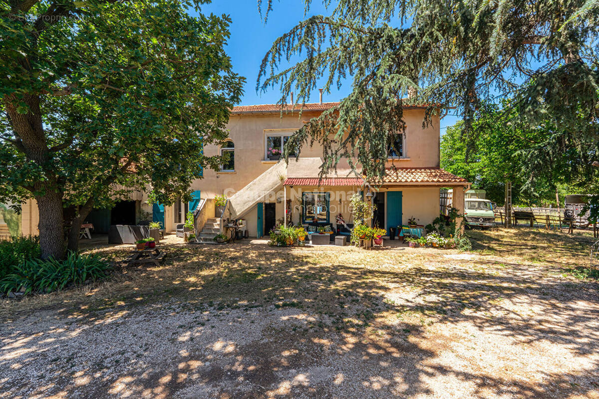 Maison à UCHAUD