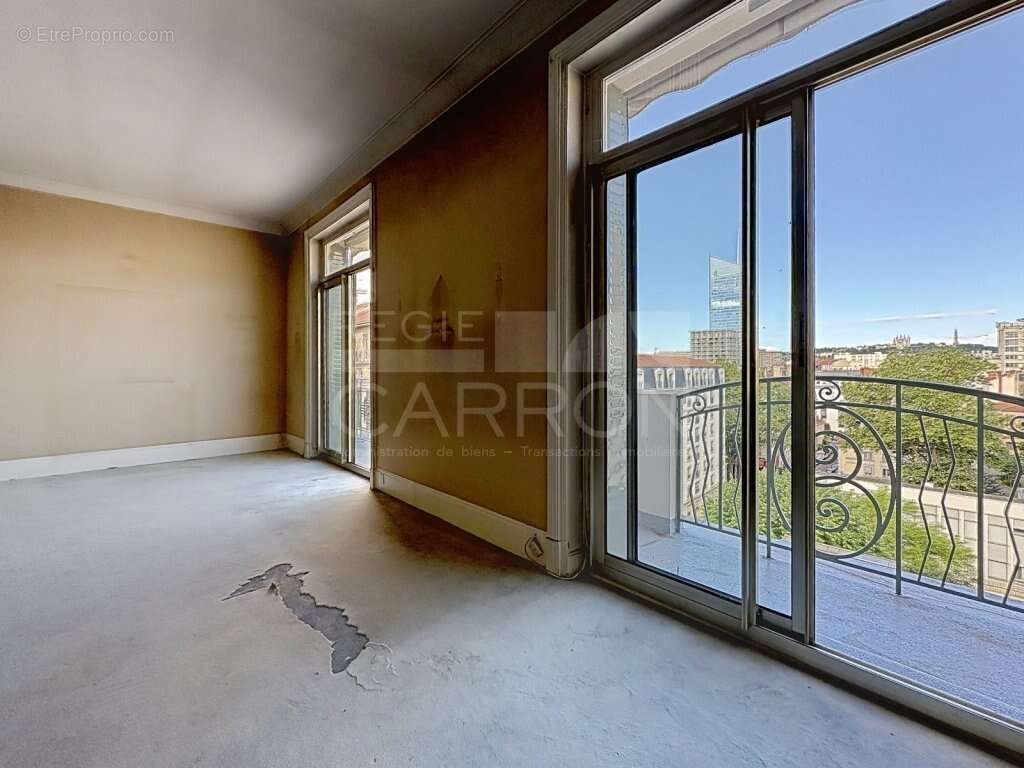 Lyon 6 brotteaux dernier etage 785000€ 6 pieces 136m² vue fourviere - photo 2