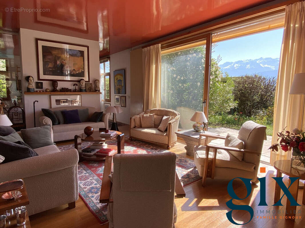 Maison à SAINT-ISMIER