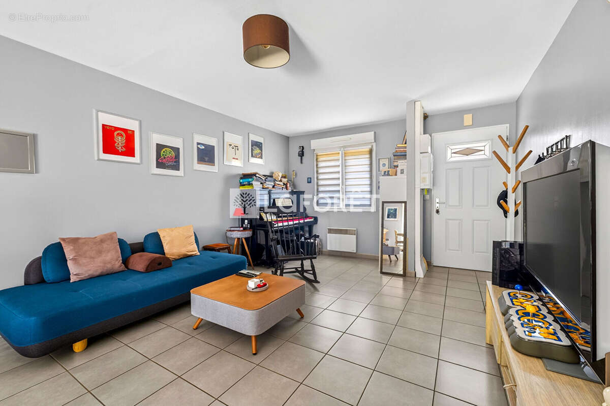 Plain pied individuel 2 chambres jardin garage - photo 4