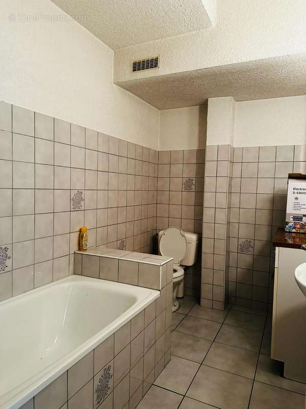 Appartement à LARAGNE-MONTEGLIN