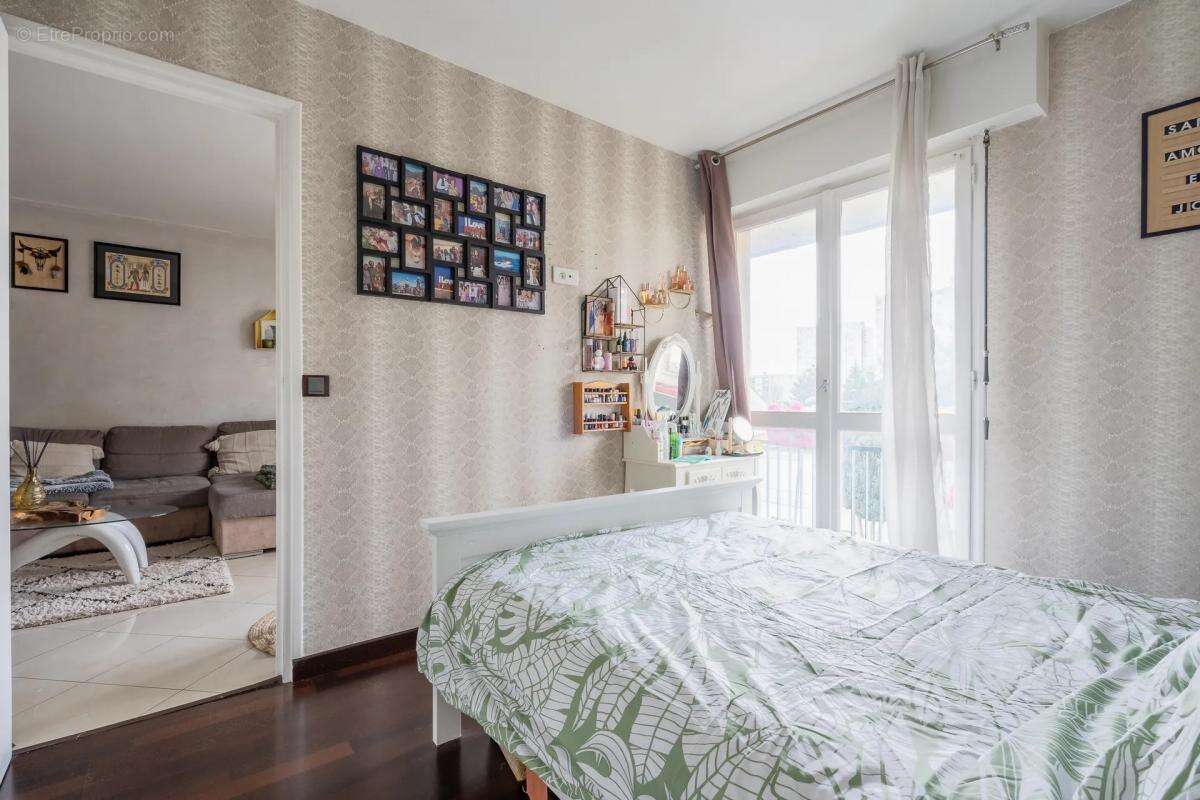 Appartement à LE BOURGET