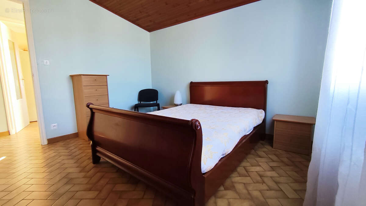 Maison à SAINT-MARTIN-DE-VALGALGUES