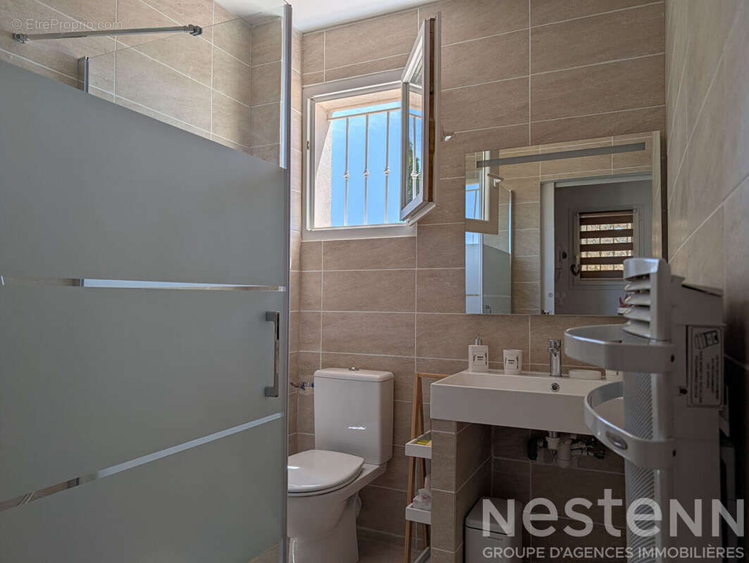 Maison avec vue exceptionnelle à vendre à La Londe-les-Maures - Secteur Valcros - photo 16