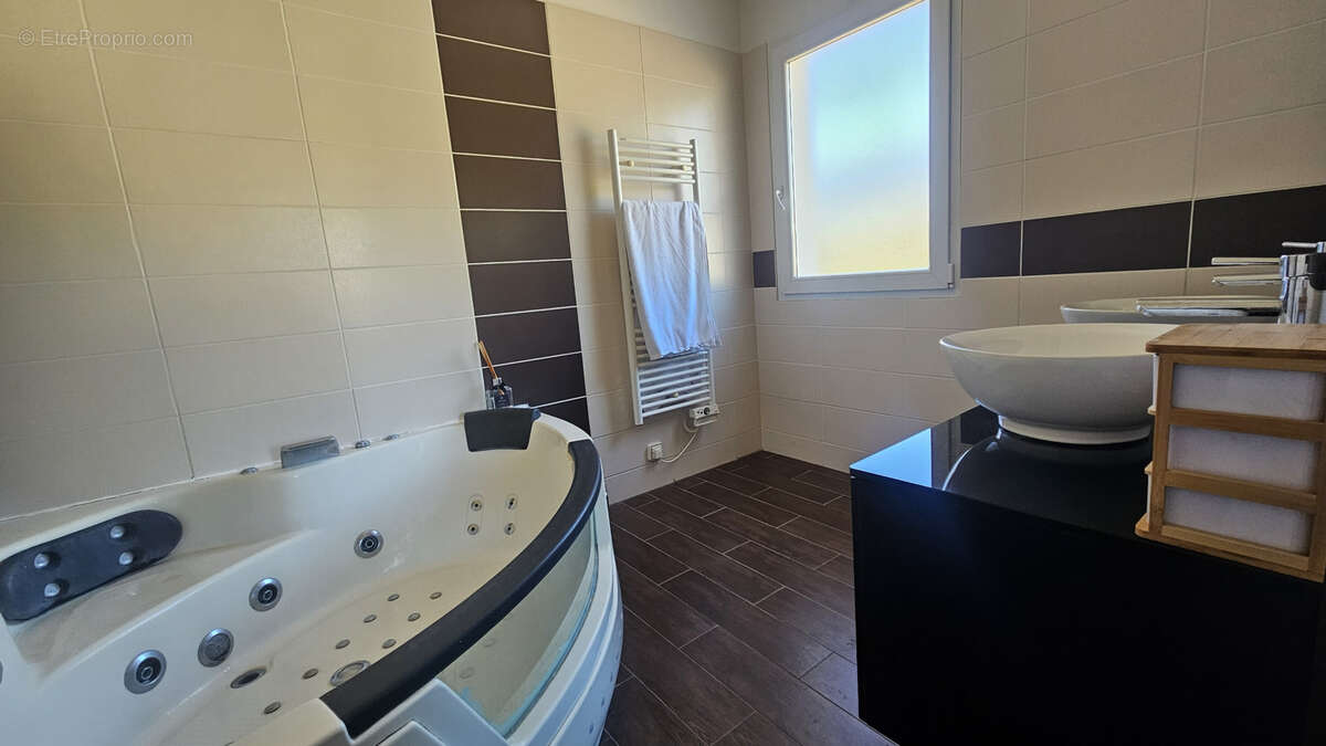 Maison à PEYMEINADE