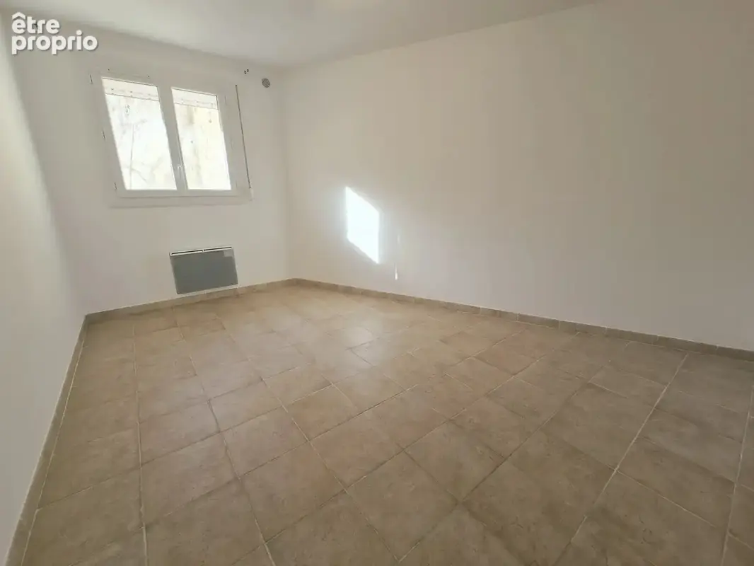 Appartement 103 m² à Saint-Quentin-La-Poterie  - photo 7
