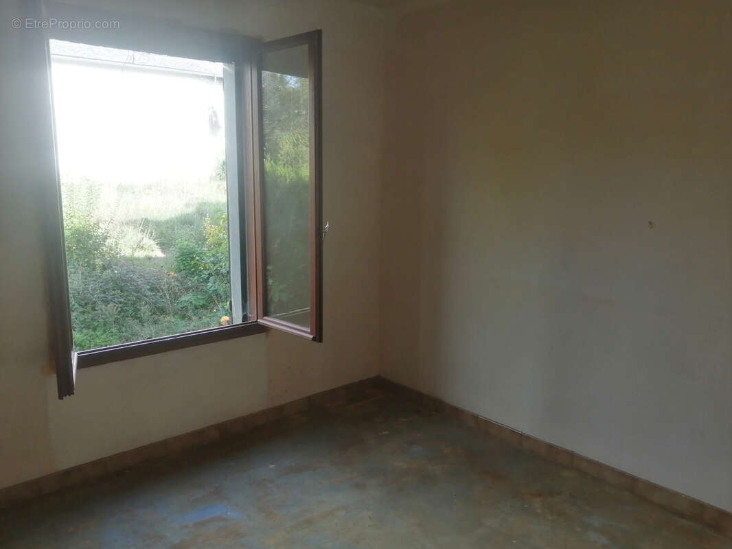 Maison à MAGNAC-LAVAL