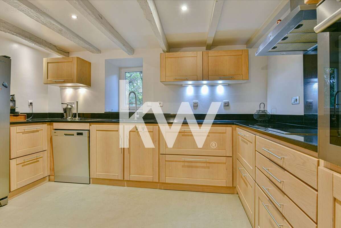 Maison à COMPREIGNAC