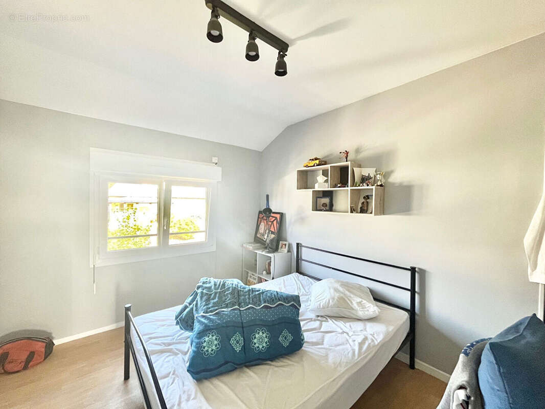 A VENDRE Maison à Louvigny 6 pièce(s)  4 chambres 102,65 m2 - entièrement rénovée 2020 - belle orientation - photo 9