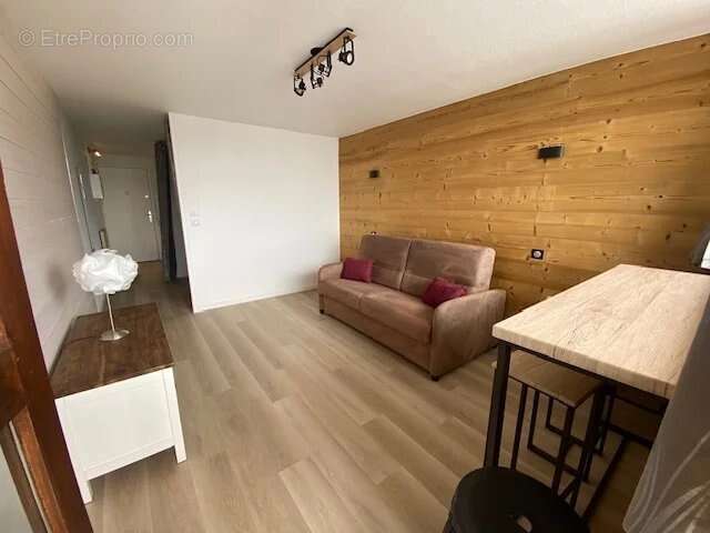 Appartement à COMPAINS