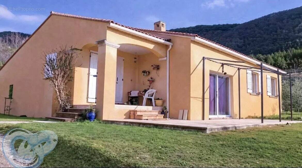 Maison à MONTBRUN-LES-BAINS