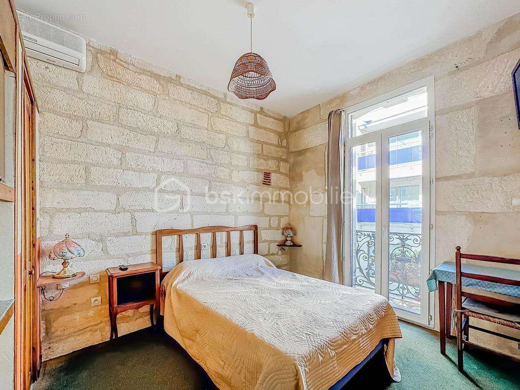 *** Immeuble de 280m2 anciennement Hotel à PALAVAS *** - photo 11