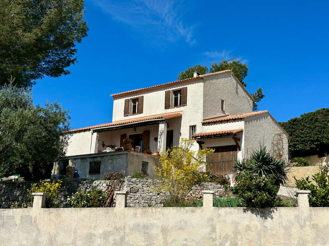 Maison à CARNOUX-EN-PROVENCE