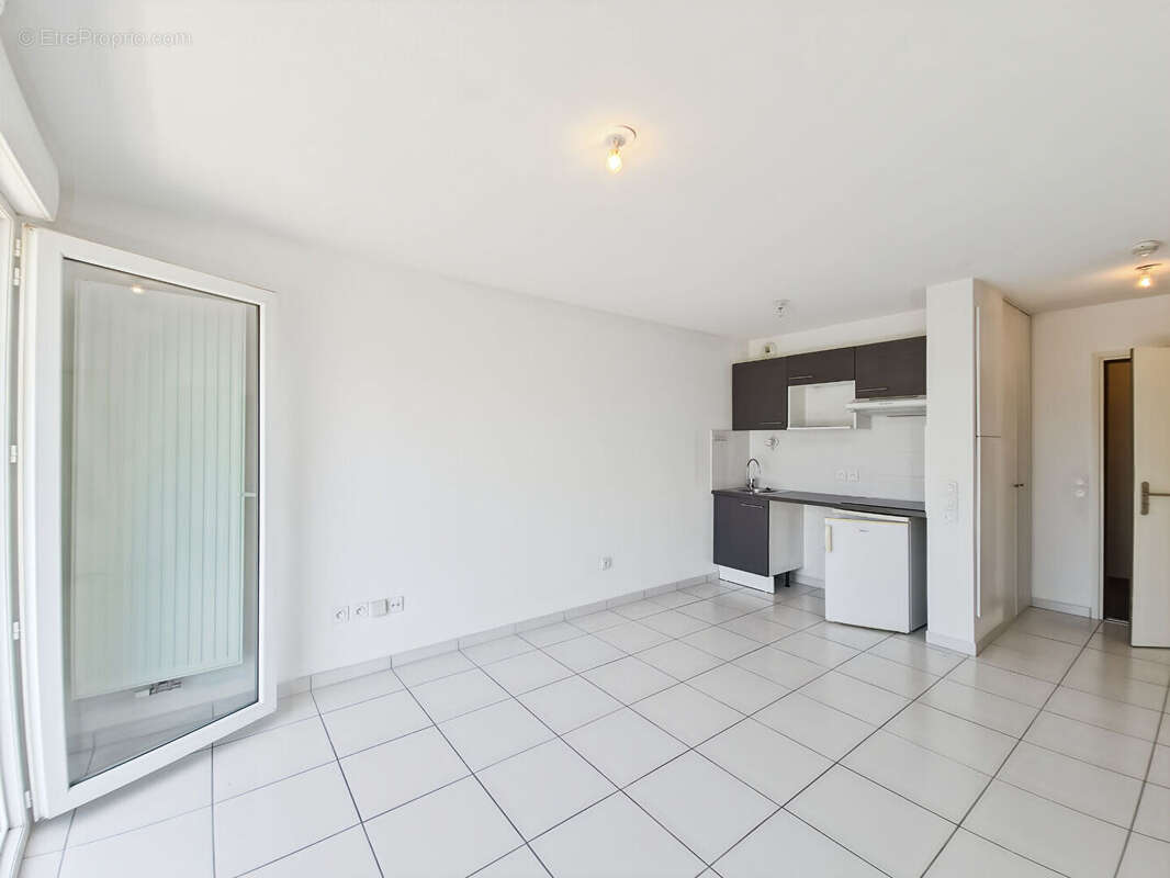 Appartement Villenave D Ornon 2 pièce(s)-Terrasse-parking Férmé - photo 3