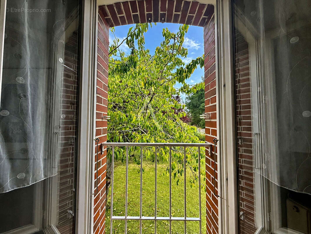 Maison à MORANCEZ