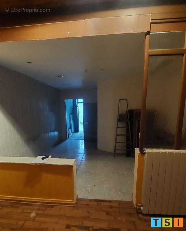 Immeuble sur 2 niveaux avec 2 entrées, 2 appartements à creer centre village - photo 22