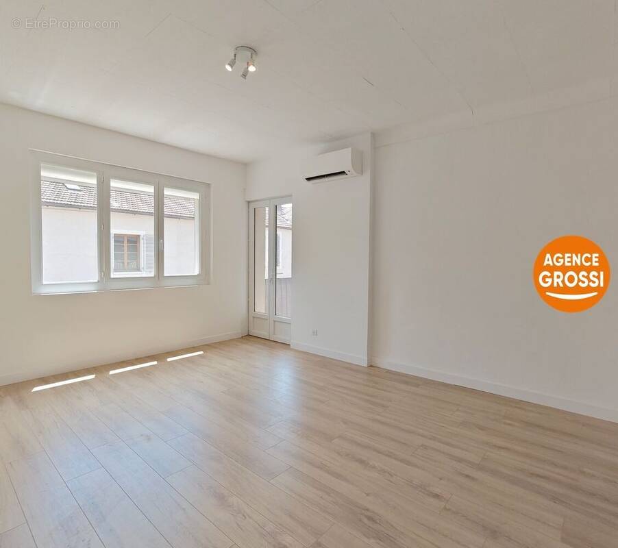 Photo 1 - Appartement à SALERNES