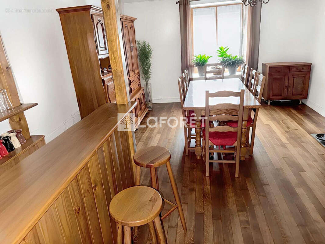 Maison à VILLE-SUR-ILLON