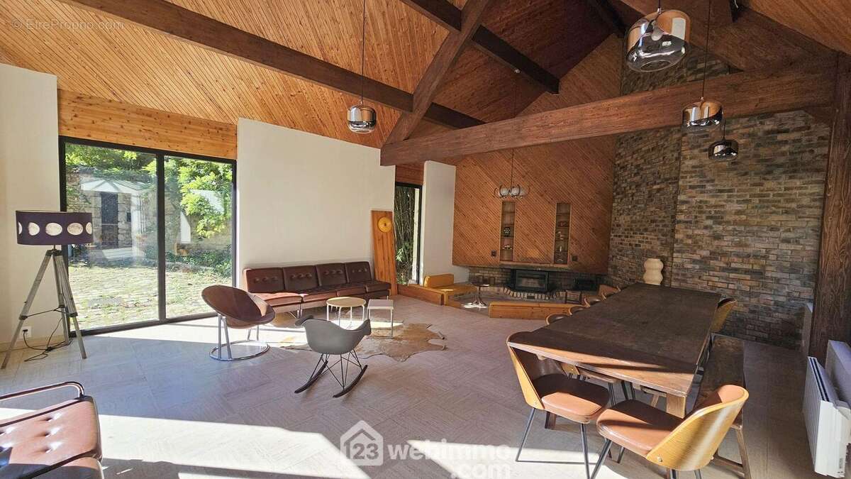 Un superbe séjour de 51 m². - Maison à BOIGNEVILLE