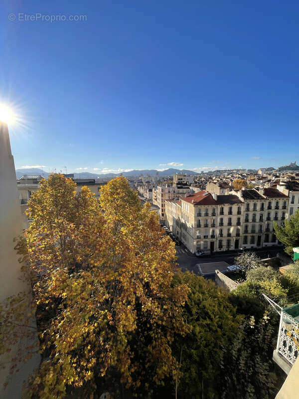 Appartement à MARSEILLE-4E