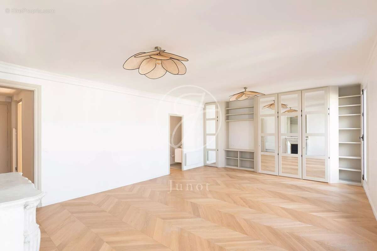 Appartement à PARIS-9E