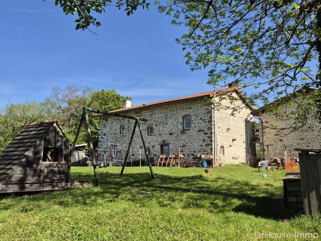 Maison à CUNLHAT