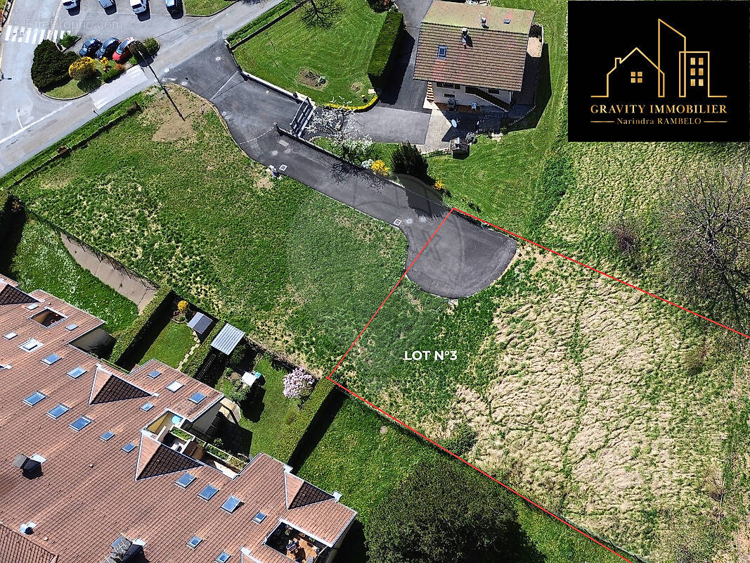 Terrain à MARIGNIER