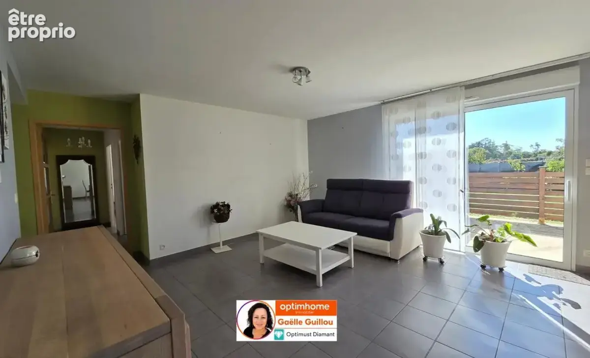PLOUESCAT : Maison plain pied de 98m² - Plein centre - 2/3 chambres + Garage - Jardin - photo 11